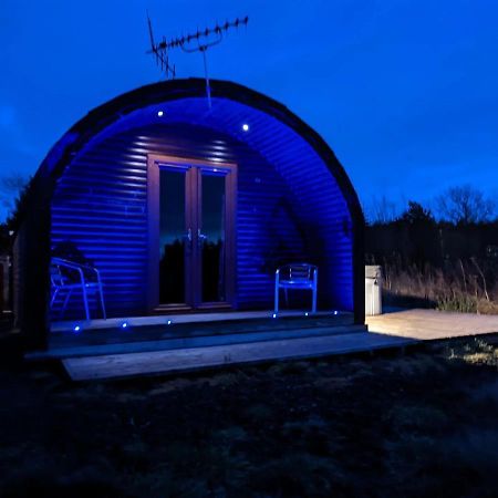 הוילה Kelty Pond View Pod 3 With Private Hot Tub -Fife - Loch Leven - Lomond Hills מראה חיצוני תמונה